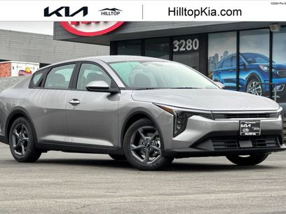 New 2025 Kia K4 LXS