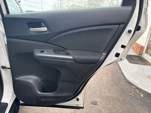 Used 2015 Honda CR-V LX image 19
