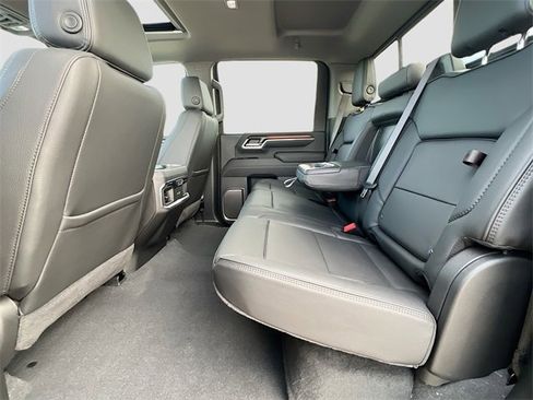 New 2026 GMC Sierra 2500 Denali w/ Denali Reserve Package image 17