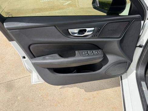 Used 2023 Volvo S60 B5 Plus FWD image 12