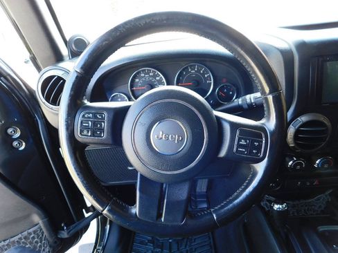 Used 2012 Jeep Wrangler Sport AWD/4WD image 17