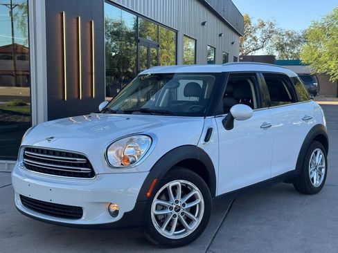 Used 2016 MINI Cooper Countryman w/ Premium Package FWD image 1