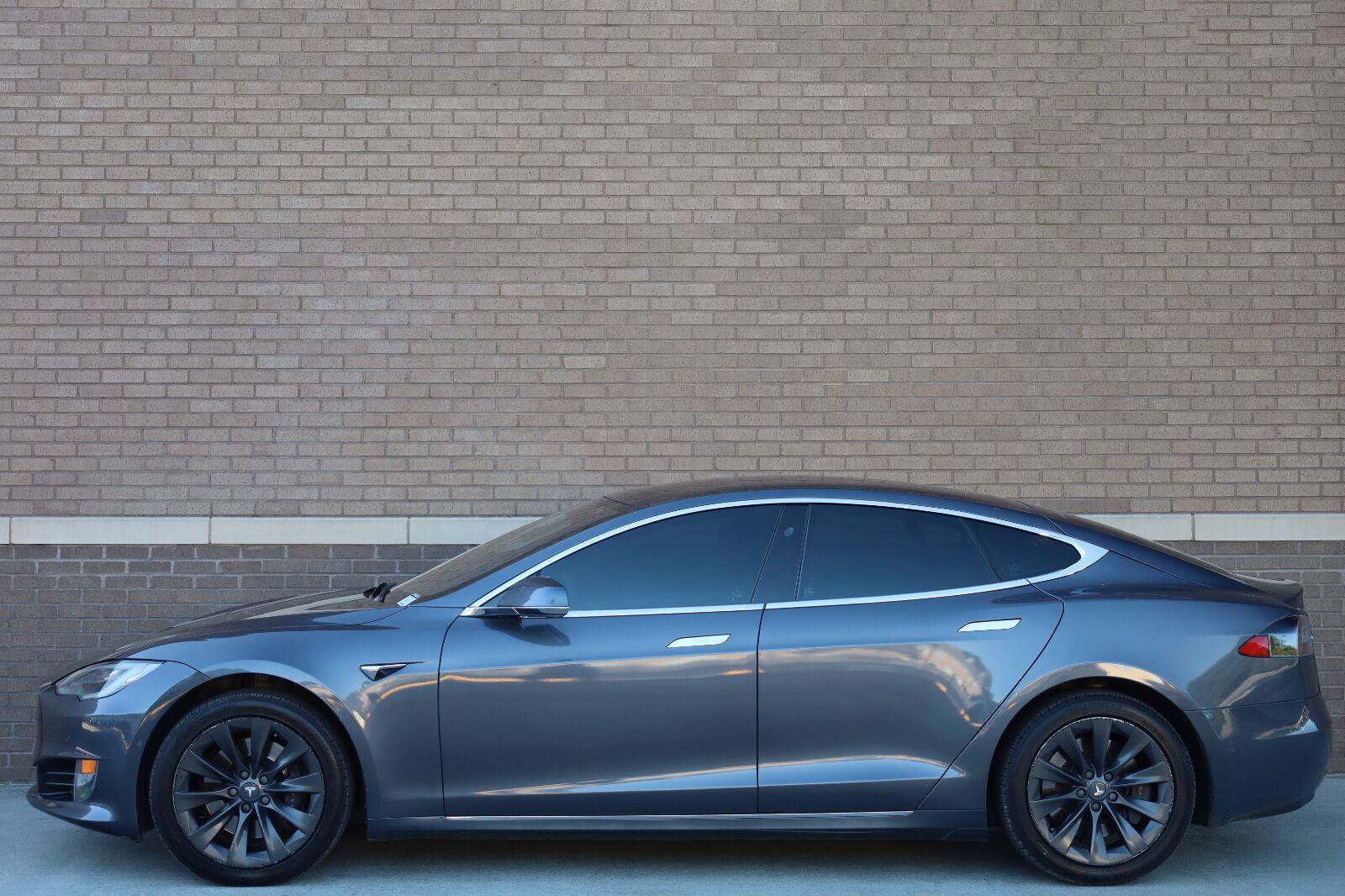 Used 2020 Tesla Model S Long Range Plus AWD/4WD image 2
