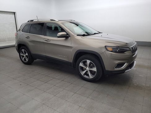 Used 2019 Jeep Cherokee Limited image 11