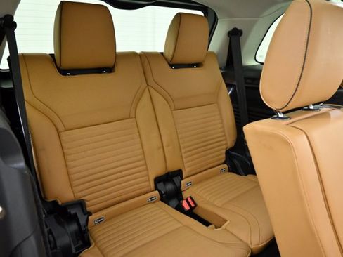 Used 2018 Land Rover Discovery HSE Luxury AWD/4WD image 65