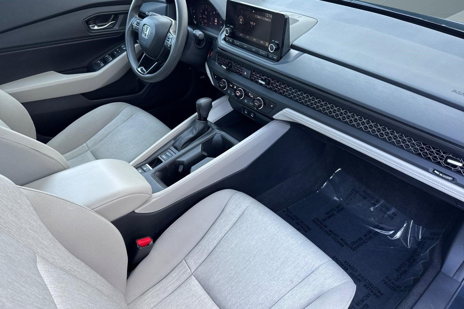 Certified 2023 Honda Accord EX image 32