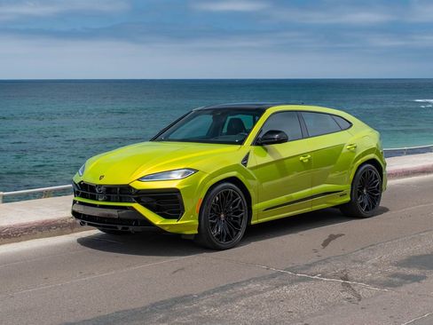 Used 2025 Lamborghini Urus SE AWD/4WD image 1