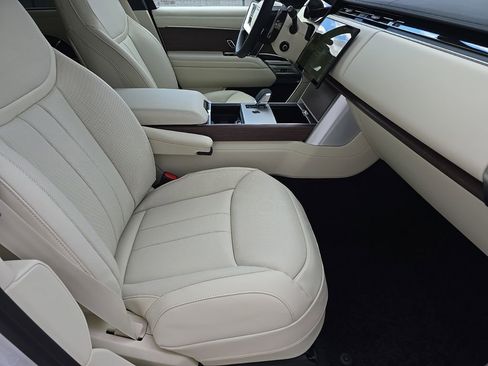 New 2026 Land Rover Range Rover SE AWD/4WD image 7