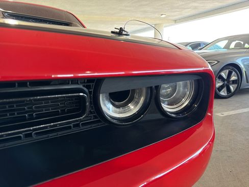 Used 2023 Dodge Challenger SXT RWD image 9