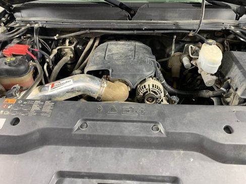 Used 2011 GMC Sierra 2500 SLT w/ SLT Convenience Package image 28