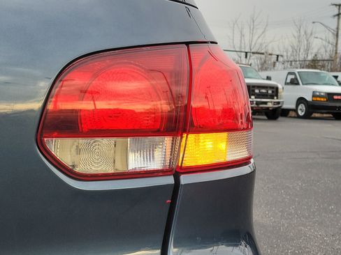 Used 2013 Volkswagen Golf 4-Door image 7