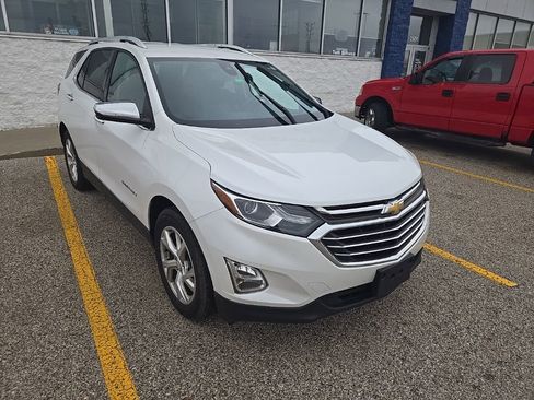 Used 2018 Chevrolet Equinox Premier image 3