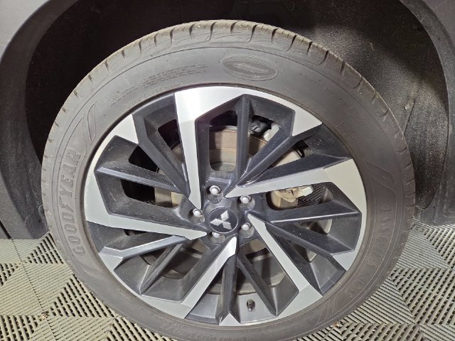 Used 2024 Mitsubishi Outlander SE AWD/4WD image 12
