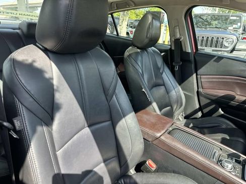 Used 2018 MAZDA MAZDA3 Touring FWD image 12