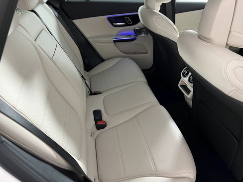 Used 2026 Mercedes-Benz GLC 300 4MATIC image 24