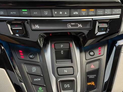 New 2026 Honda Odyssey Touring image 25