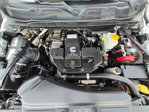 Used 2021 RAM 5500 Tradesman AWD/4WD image 17