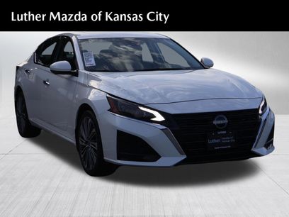 Used 2023 Nissan Altima 2.5 SL