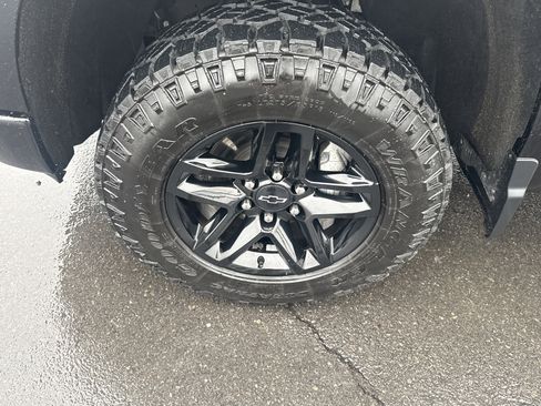 Used 2023 Chevrolet Silverado 1500 Custom Trail Boss image 10