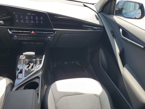New 2026 Kia Niro FWD image 27