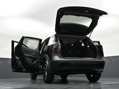 New 2026 Nissan Kicks SV w/ SV Premium Package AWD/4WD image 34