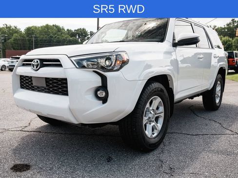Certified 2022 Toyota 4Runner SR5 RWD image 3