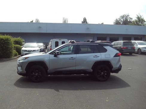 Used 2021 Toyota RAV4 XSE AWD/4WD image 2