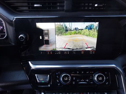 Certified 2024 GMC Sierra 1500 Denali Ultimate AWD/4WD image 31