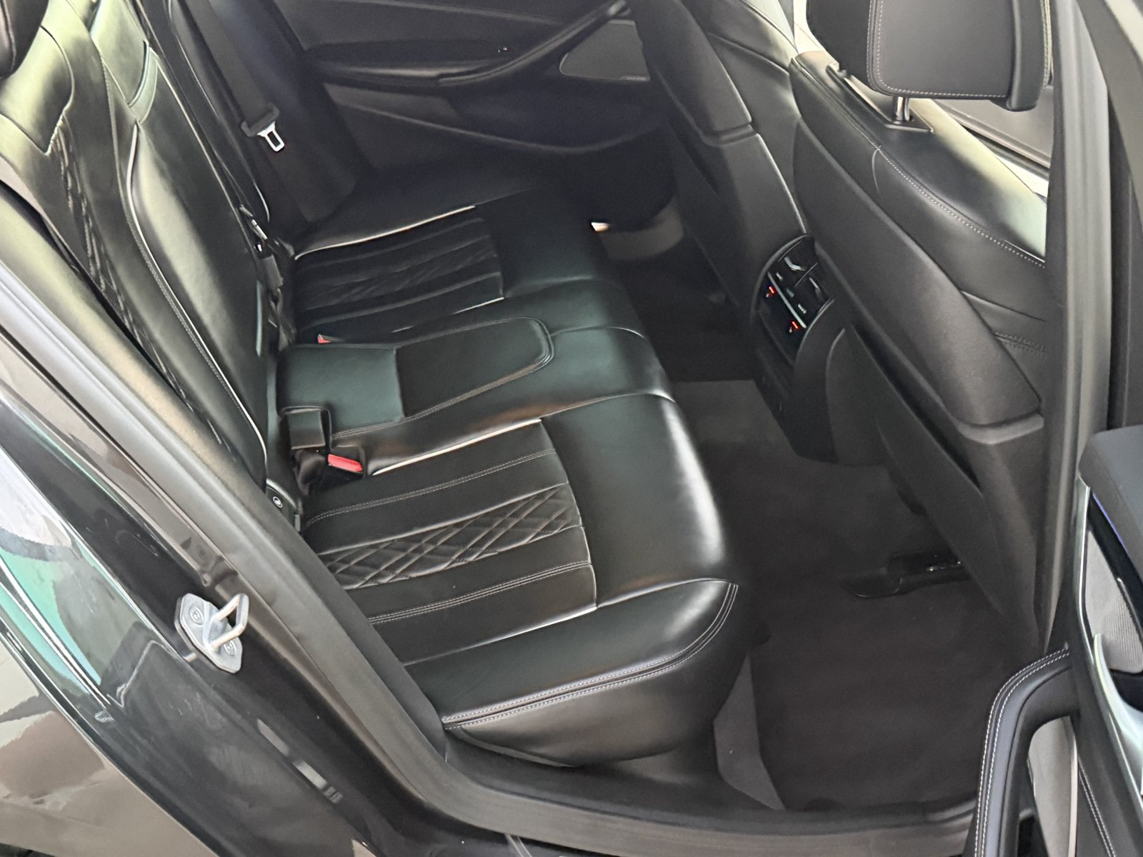 Used 2018 BMW M550i xDrive w/ Driving Assistance Package AWD/4WD image 32