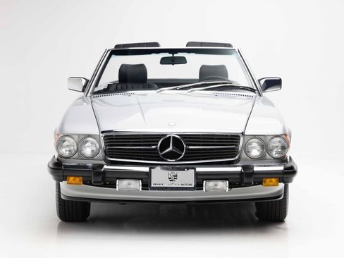 Used 1987 Mercedes-Benz 560 SL image 5