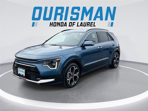 Used 2024 Kia Niro SX Touring image 4