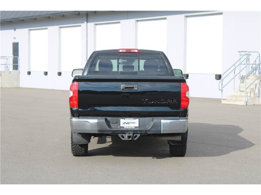 Used 2018 Toyota Tundra SR5 w/ SR5 Upgrade Package AWD/4WD image 3