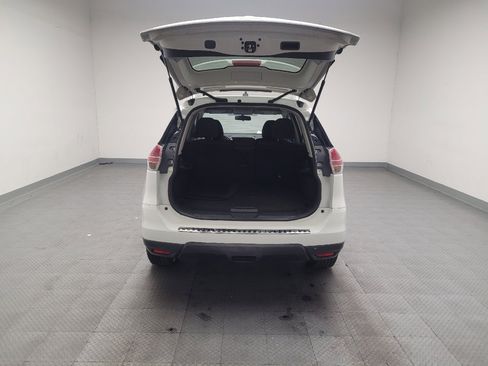 Used 2016 Nissan Rogue S w/ Appearance Package image 29