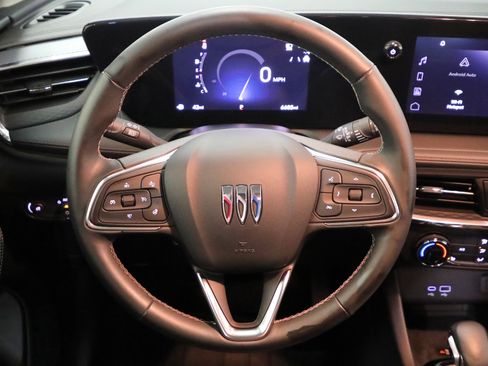 Used 2025 Buick Encore GX Preferred w/ Advanced Technology Package image 3