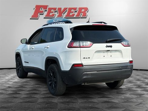 Used 2023 Jeep Cherokee Altitude Lux image 3