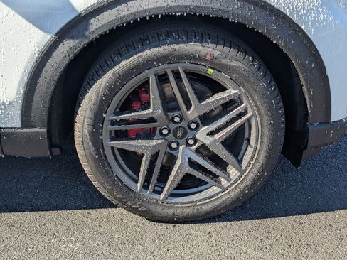 New 2026 Ford Explorer ST w/ Sun And Sound Package image 7