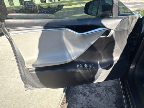 Used 2016 Tesla Model S AWD image 10