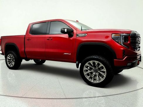 Used 2022 GMC Sierra 1500 AT4 w/ AT4 Premium Package AWD/4WD image 3