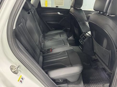 Certified 2025 Audi Q5 e Premium Plus w/ Premium Plus Package AWD/4WD image 34