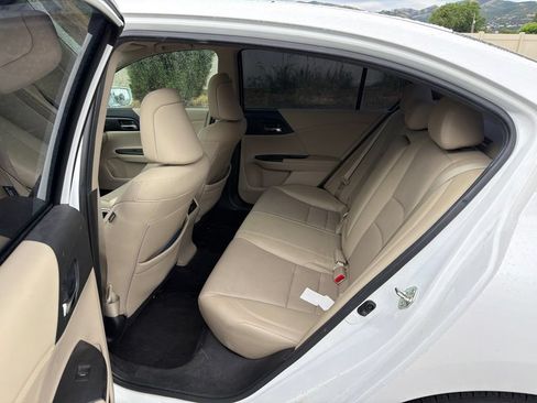 Used 2015 Honda Accord EX-L image 12