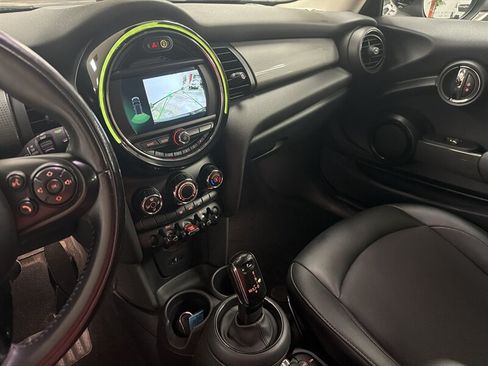 Used 2020 MINI Cooper 2-Door Hardtop FWD image 23