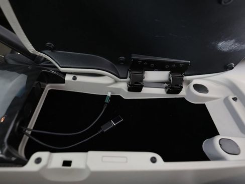 Used 2011 Chevrolet Corvette Grand Sport w/ Preferred Equipment Group RWD image 34