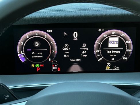 New 2026 Volkswagen Tiguan SE R-Line FWD image 24