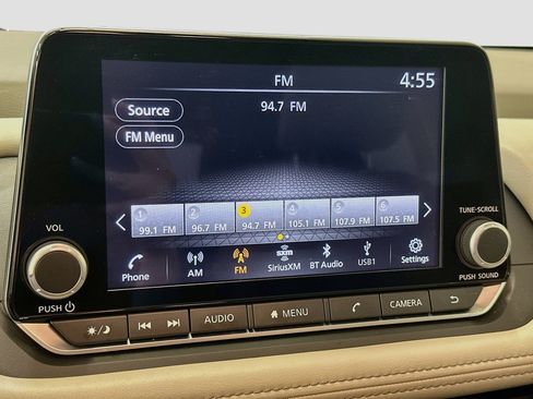 Used 2025 Nissan Rogue SV AWD/4WD image 21