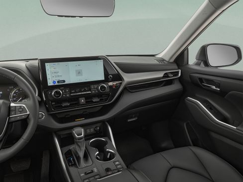 Certified 2024 Toyota Highlander XLE FWD image 44
