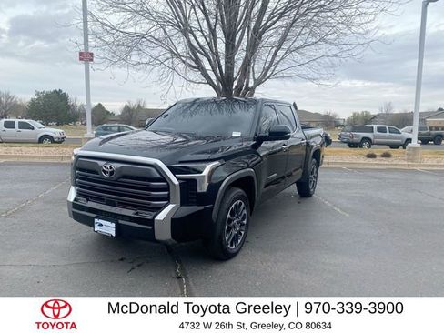 Used 2025 Toyota Tundra Limited AWD/4WD image 1