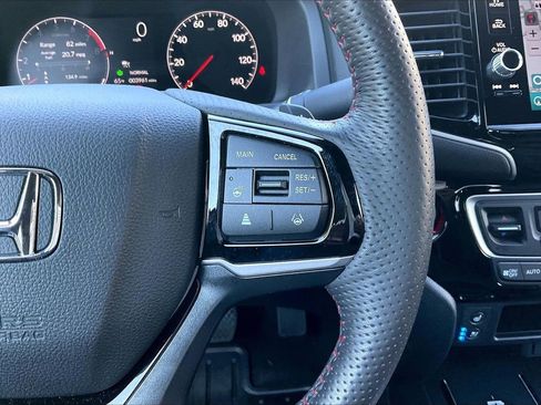 Used 2025 Honda Ridgeline Black Edition image 32