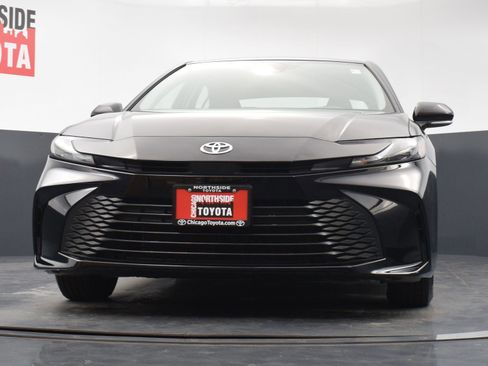 Used 2025 Toyota Camry LE FWD image 30