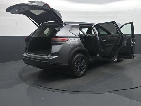 Used 2026 Nissan Rogue SV FWD image 40