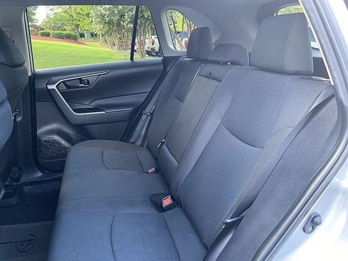 Certified 2022 Toyota RAV4 LE AWD/4WD image 13